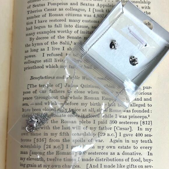 NEW Sterling Silver 925 Green Peridot Oval Necklace & Stud Earring Jewelry Set - Picture 5 of 9